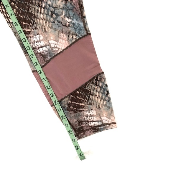 Nine West Active Capri Snakeskin Print Leggings - Picture 8 of 14